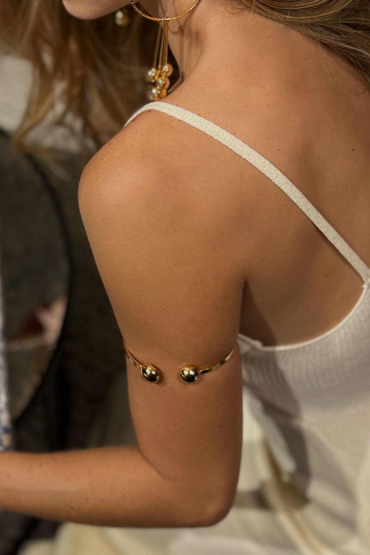 Brazalete antebrazo esferas