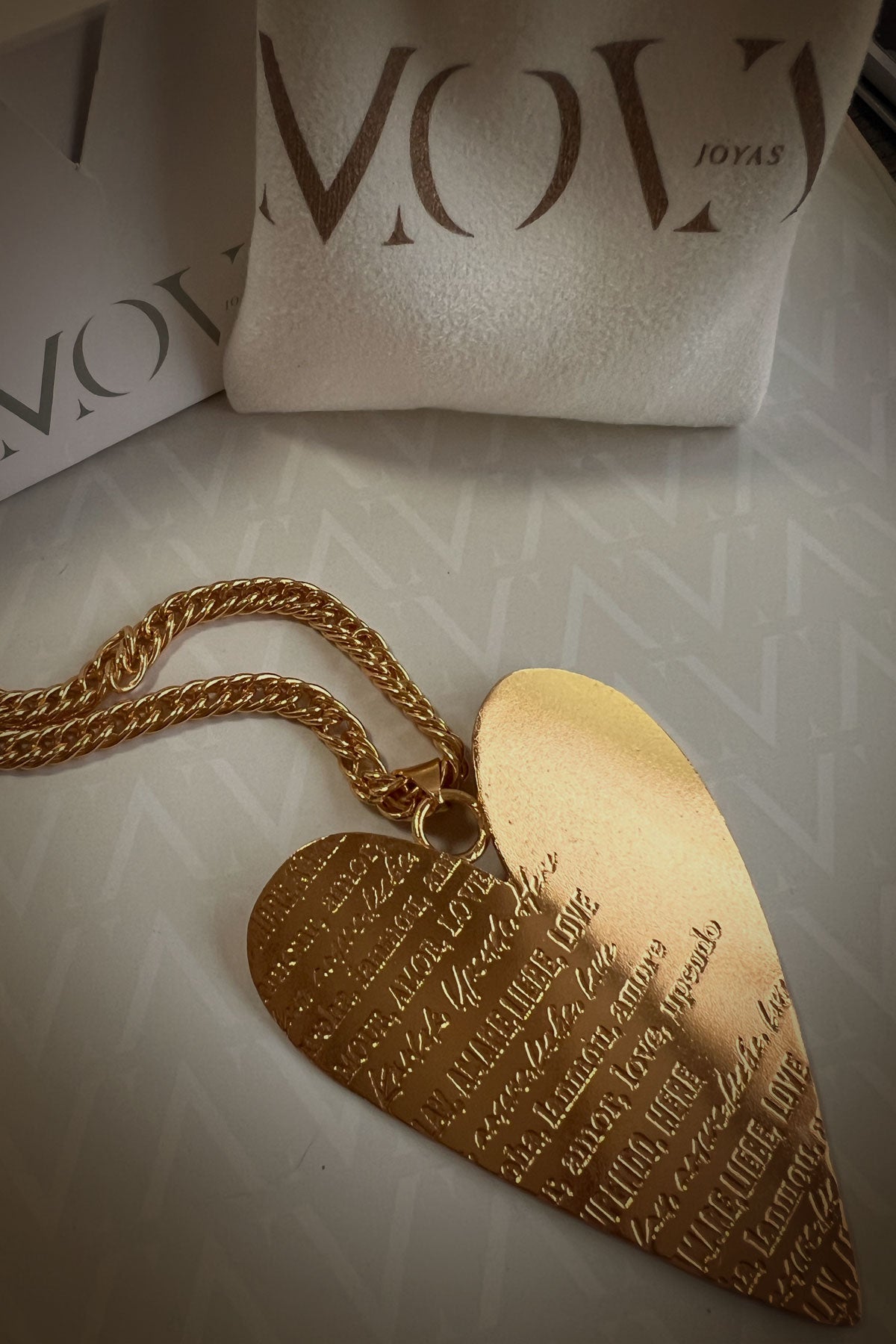 Cadena Amor