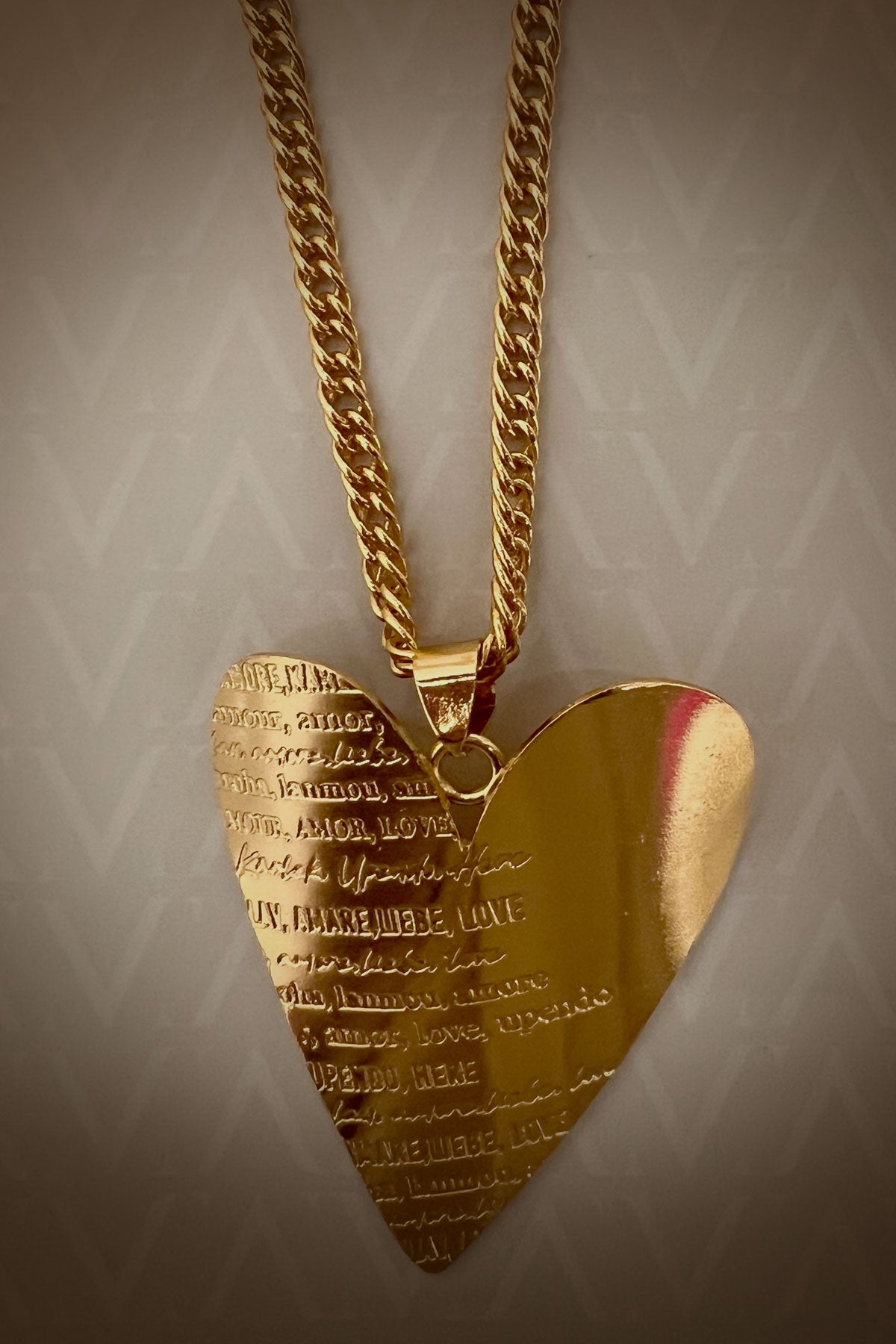 Cadena Amor